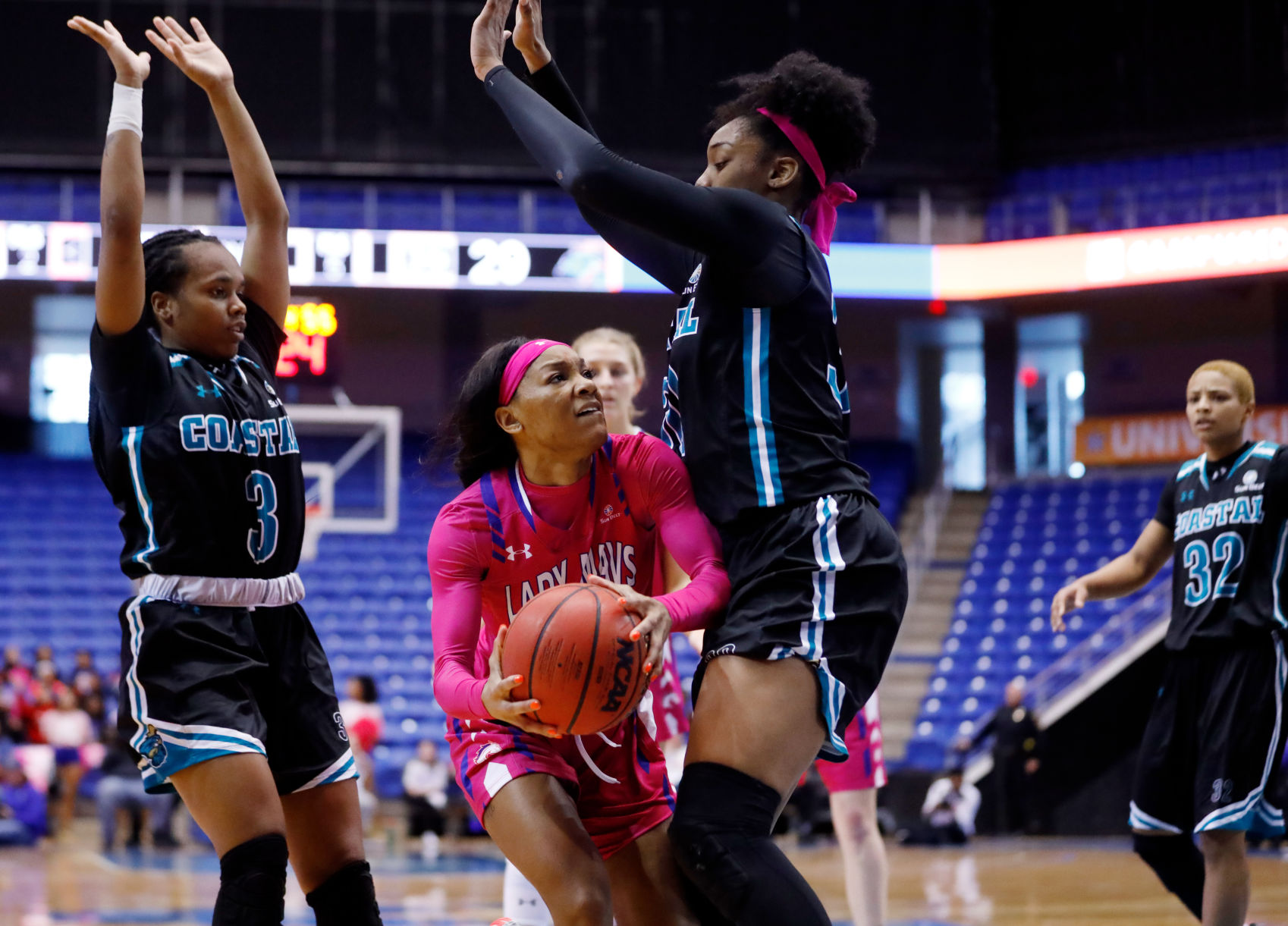Photos: Lady Mavericks fall to Coastal Carolina University on UTA Beats Cancer Day